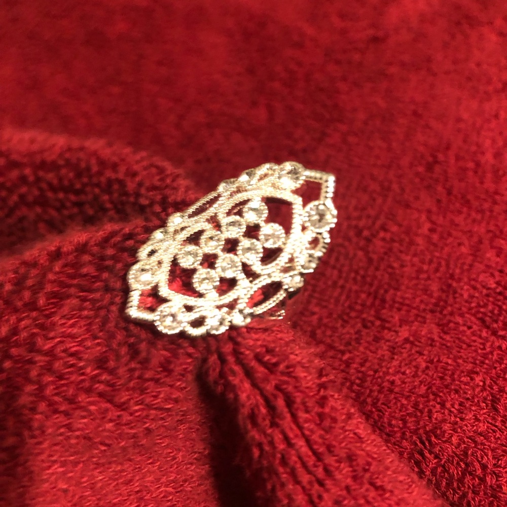 Belk Silver-Tone Crystal Filigree Ring
Style #: 10881810